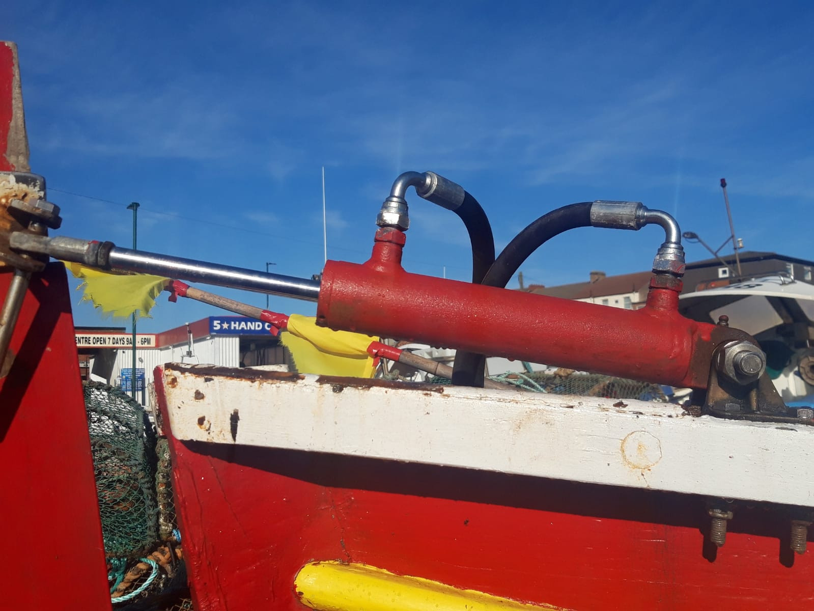 cylinder for boat rudder